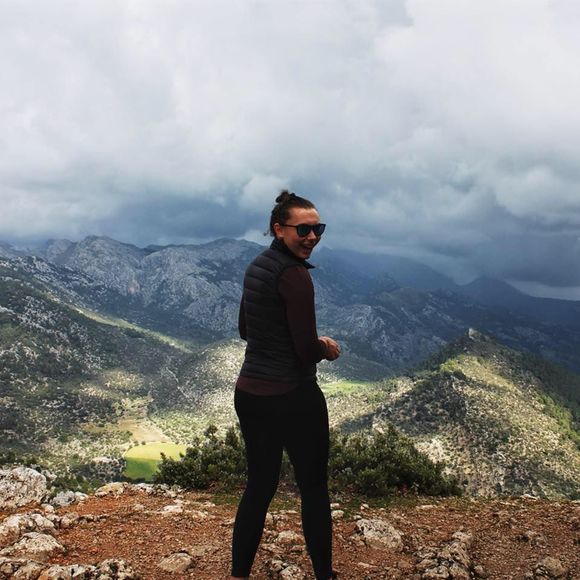 Meet your Posher, Claudia - Picture 1 of 1